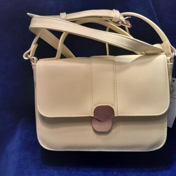 Time and Tru Women's Vida Crossbody Bag, Bright Yellow - Picture 1 of 7